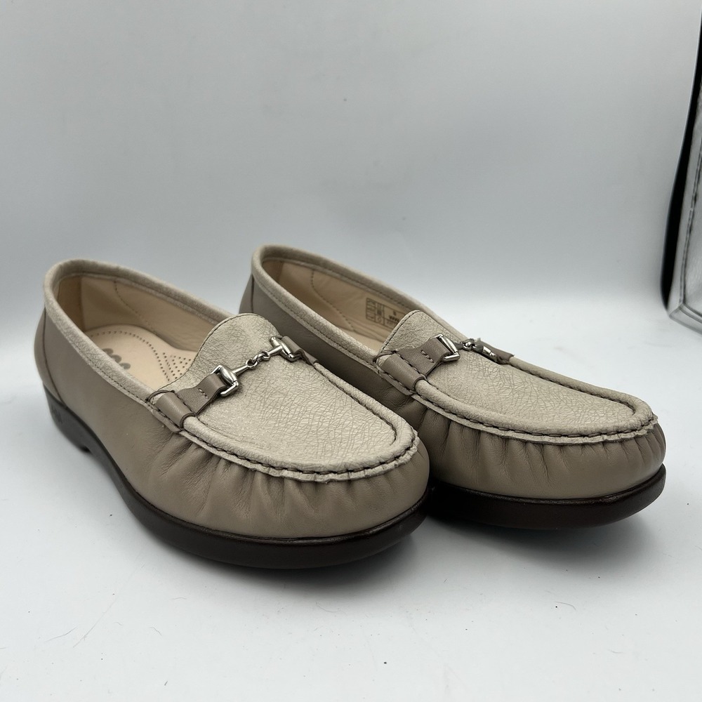 SAS Metro Slip On Loafer Women's 8 WW Wide Leather Comfort Taupe Moccasin